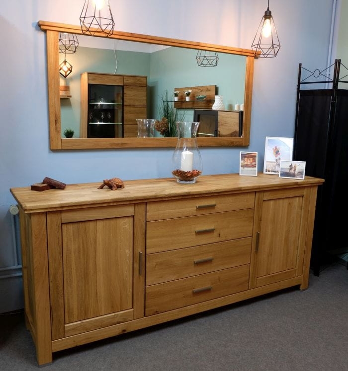 lustro w klasycznym stylu z piękną ramą Prato