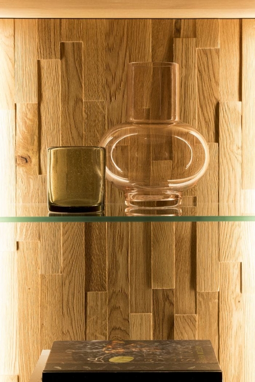 dębowa witryna wąska z kolekcji vivo