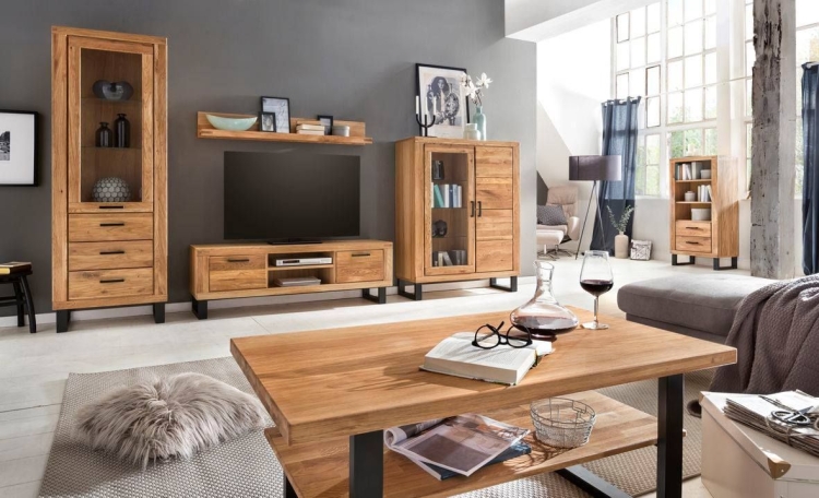 Dębowa szafka RTV Como z dębu naturalnego, w minimalistycznej aranżacji salonu loft, z otwartą półką na sprzęt i szufladami, idealna pod telewizor.