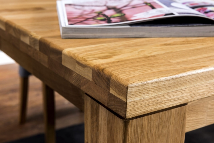 stół na dębowych nogach z kolekcji Prato