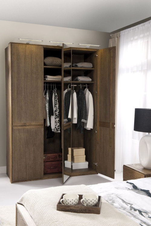 nowoczesny design szafy dębowej Altea