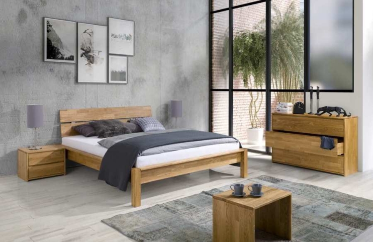 Nowoczesna sypialnia z łóżkiem dębowym Solid Style 160x200 cm w naturalnym dębie, elegancka aranżacja wnętrza.