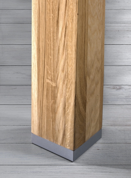 dębowe nogi stołu z kolekcji Prato.jpg